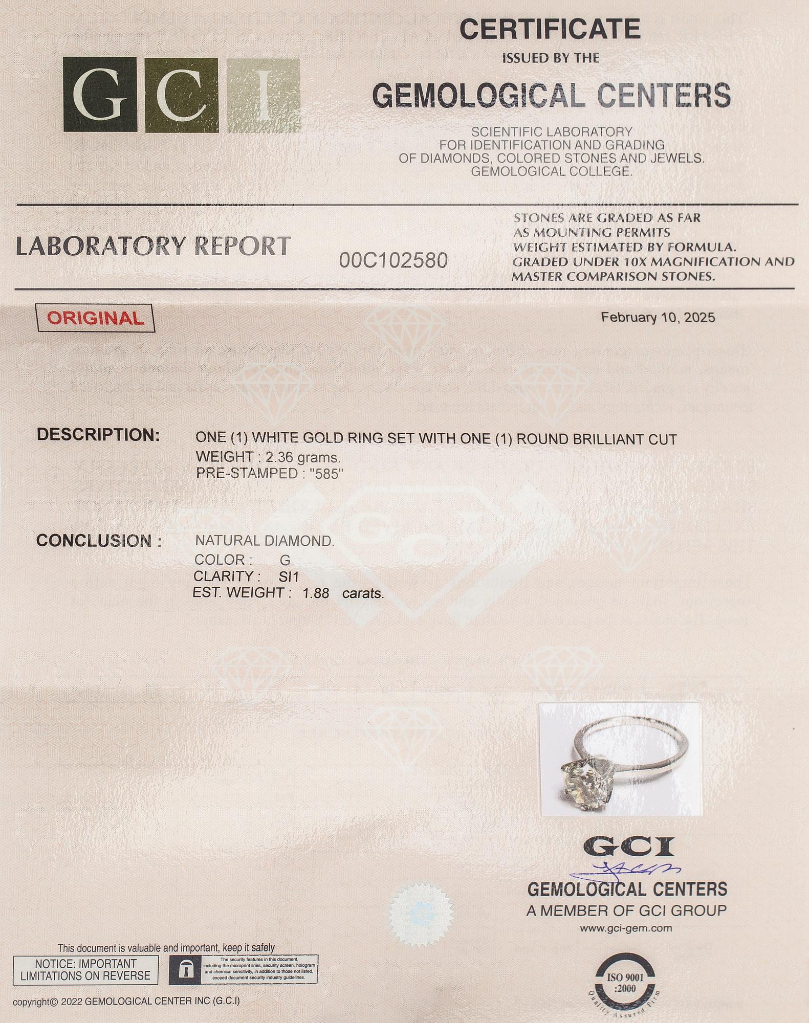 Sormus, 14K valkokultaa, ja briljanttihiottu timantti.