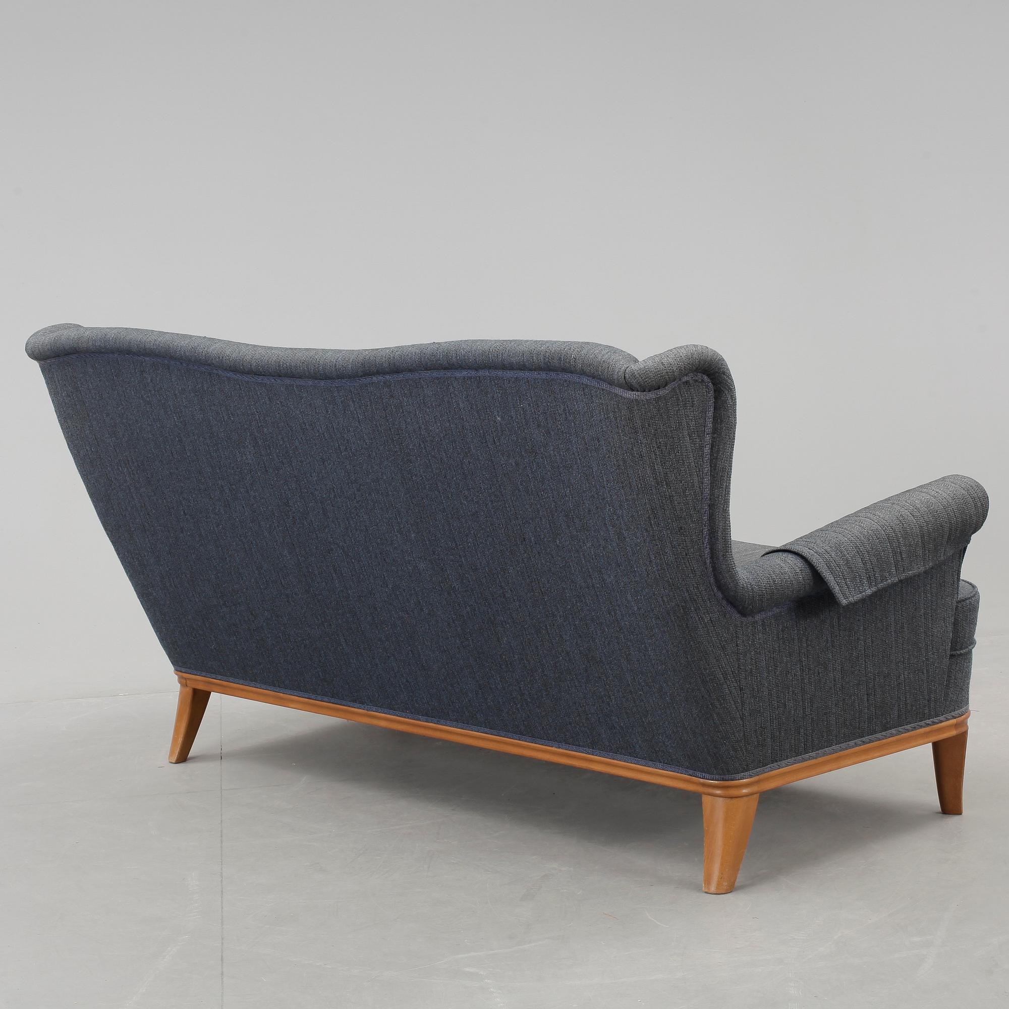 SOFFA, troligen Carl Malmsten. omkring 1900-talets mitt.