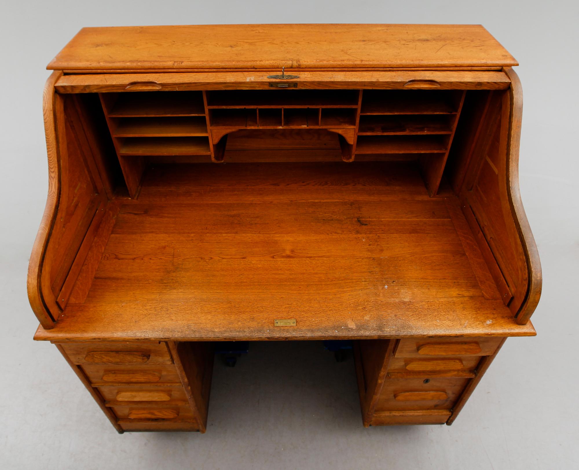 SKRIVBORD, 1900-talets första hälft.