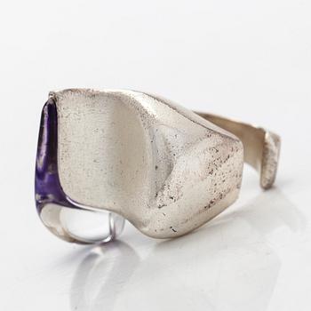 Björn Weckström, a sterling silver 'Darina's Tear' ring with acrylic. Lapponia 1974.