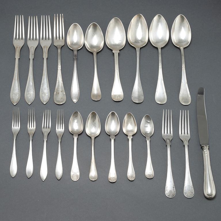 24 pieces of silver cutlery, mostly Sweden, 19th and first half of the 20th century.