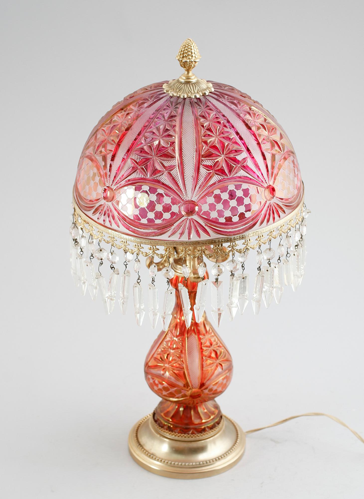 BORDSLAMPA, mässing och glas, 1900-talets andra hälft.