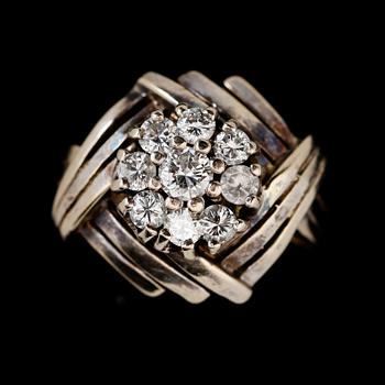 RING, 18K vitguld, briljantslipade diamanter tot ca 0.54 ct.