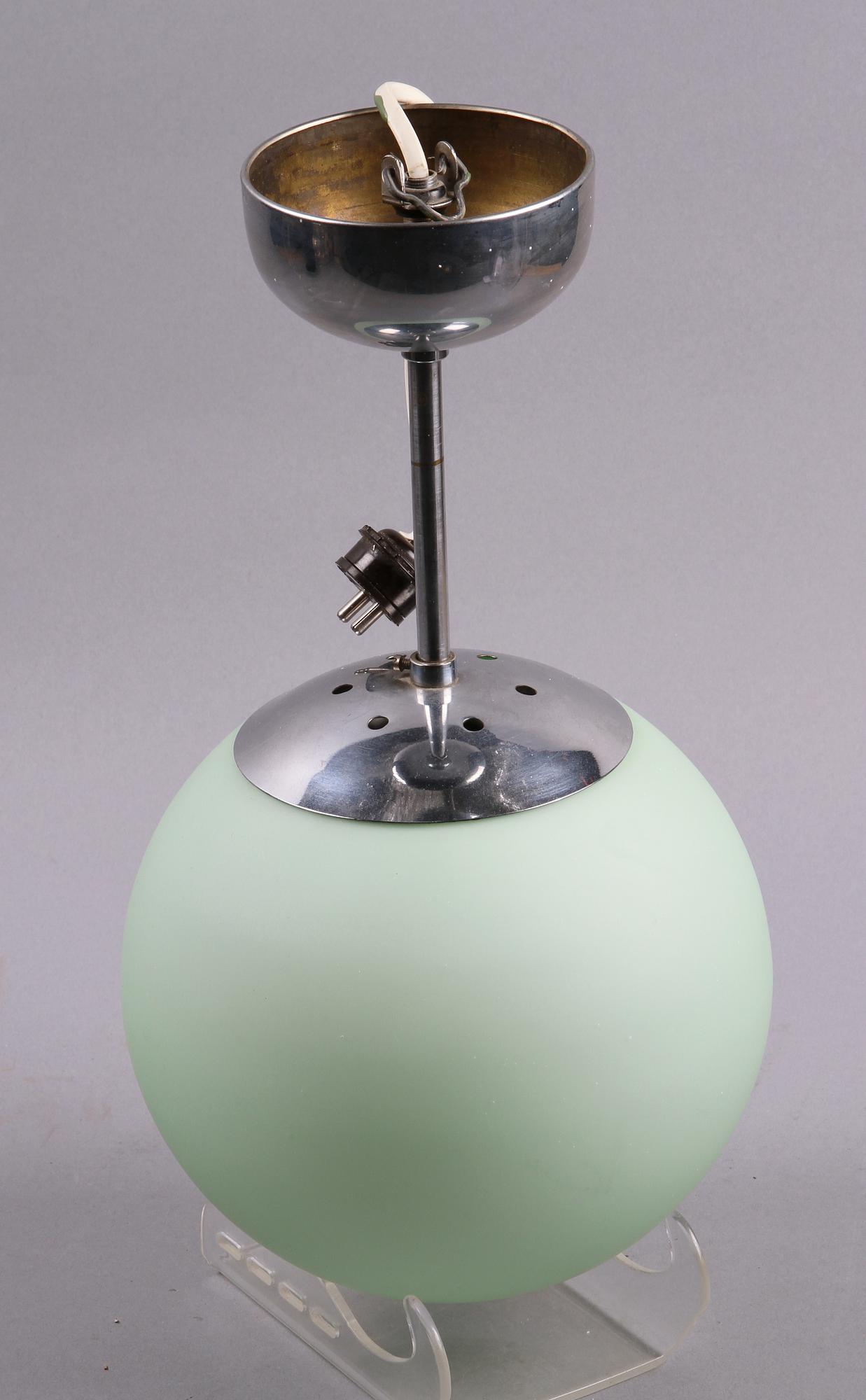TAKARMATUR, glas och metall. 1900-tal.