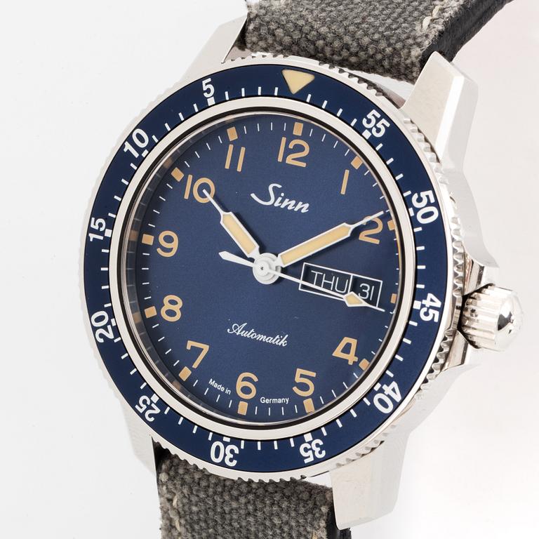 Sinn, 104 St Sa A B E, wristwatch, 41 mm.