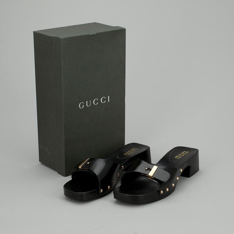 SKOR, sandaler, Gucci.