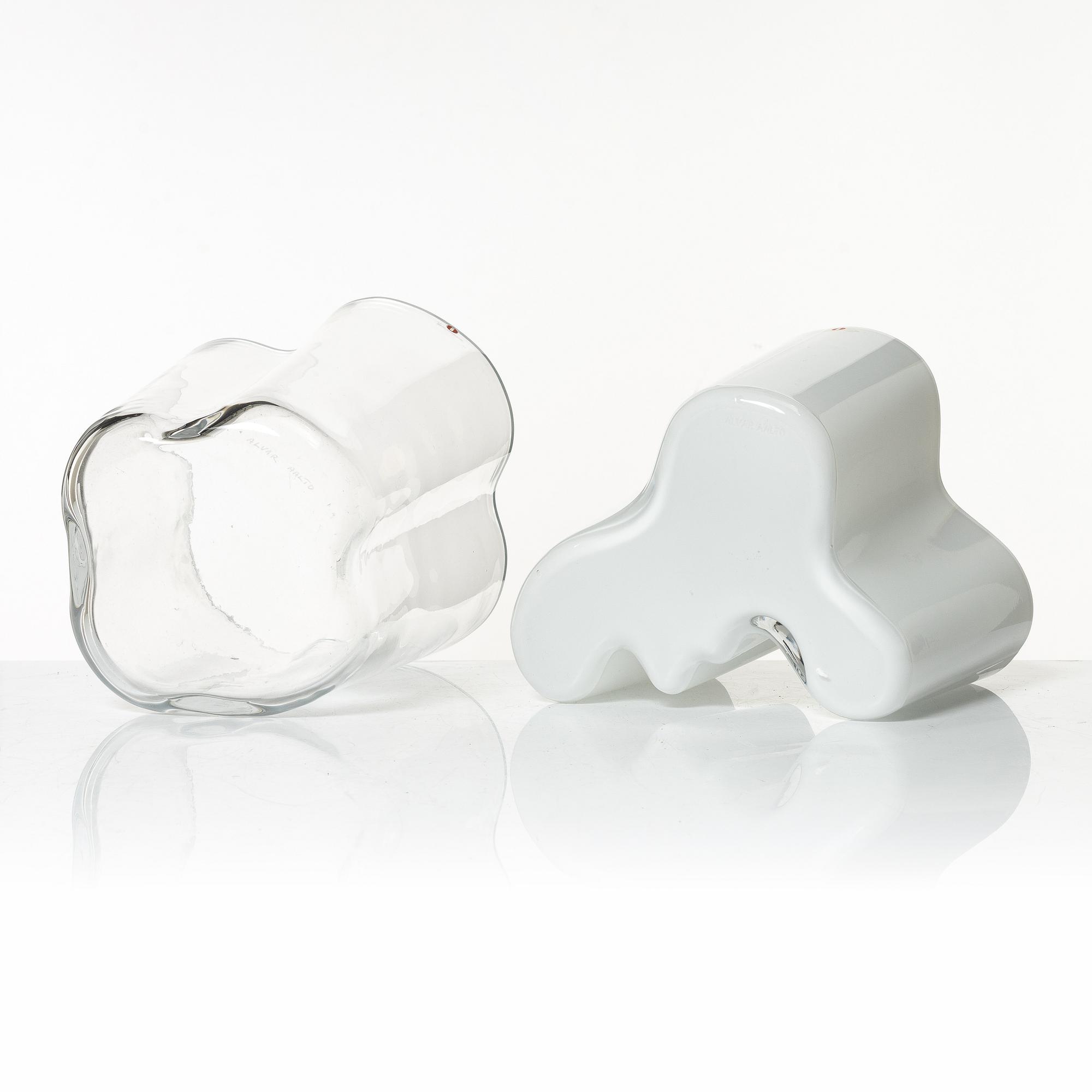 Alvar Aalto, vaser, 3 st och skål "Savoy", glas, samt fat och ljuslykta, Iittala.