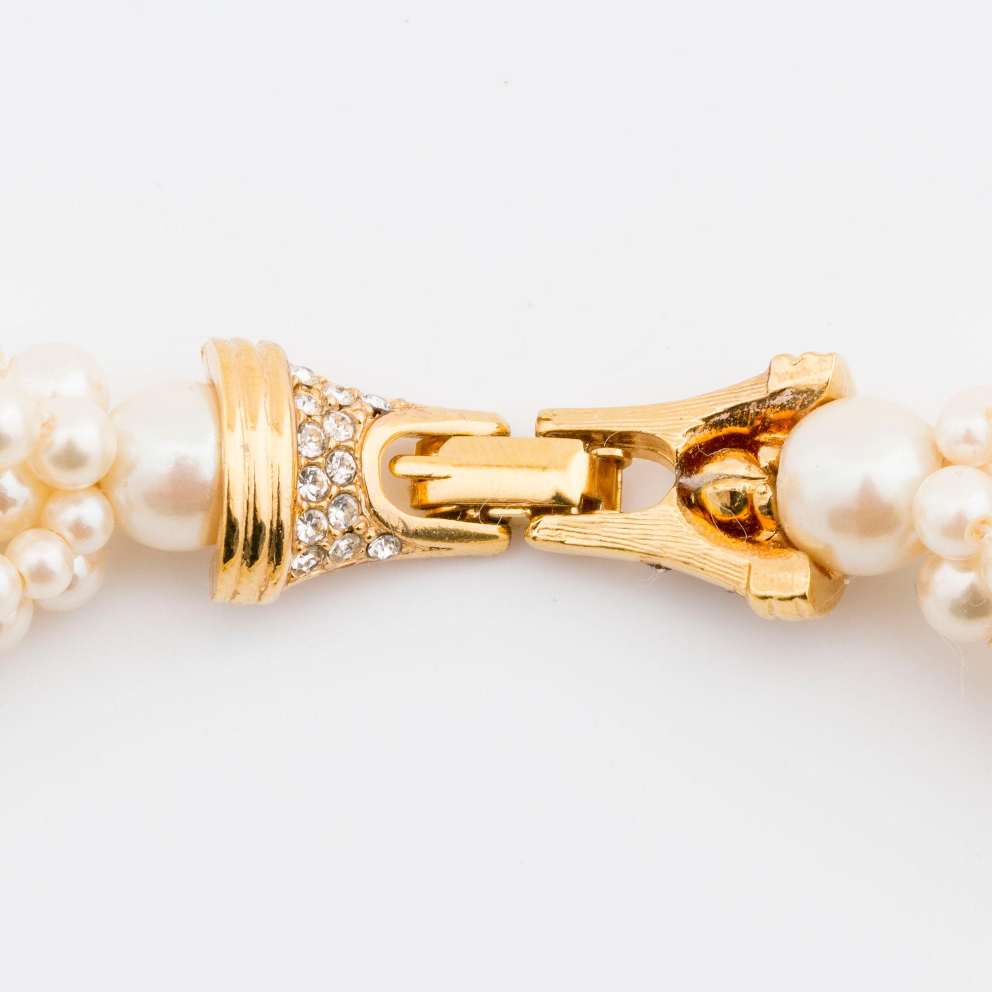 OSCAR DE LA RENTA, halsband och örhängen.