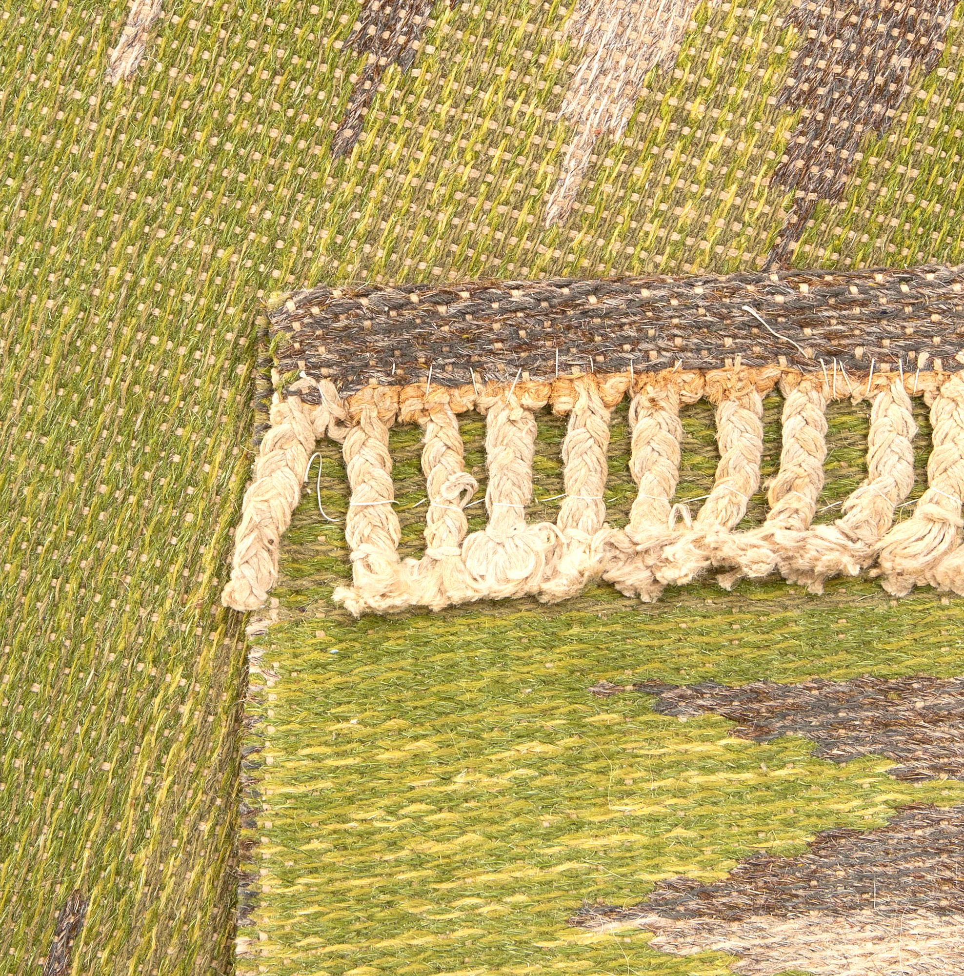 A mid-20th century flat wave carpet, 266x164 cm.