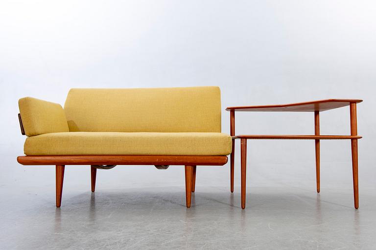 Peter Hvidt & Orla Mølgaard Nielsen,.