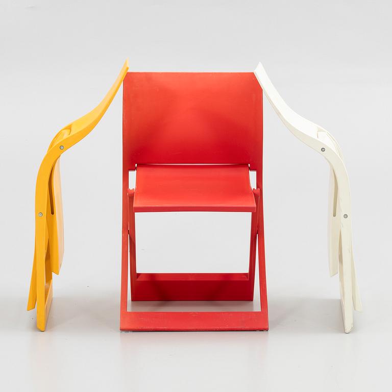 Jens Ring Bursche, folding chairs, 4 pcs, "Fun Waves", for Figurae di Jd., Italy, 21st century.