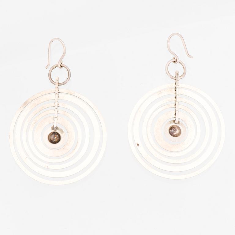 TAPIO WIRKKALA, KORVAKORUT, "Hopeakuu", hopeaa. Kultakeskus.