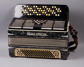 DRAGSPEL, Neco special.