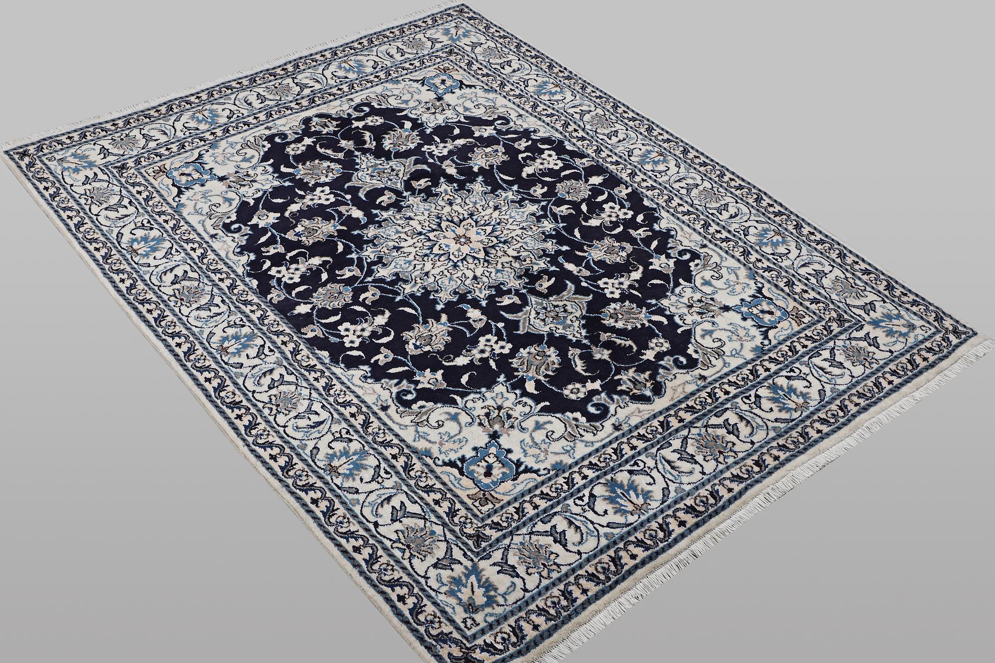 Matta, Nain, part silk, ca 195 x 150 cm.