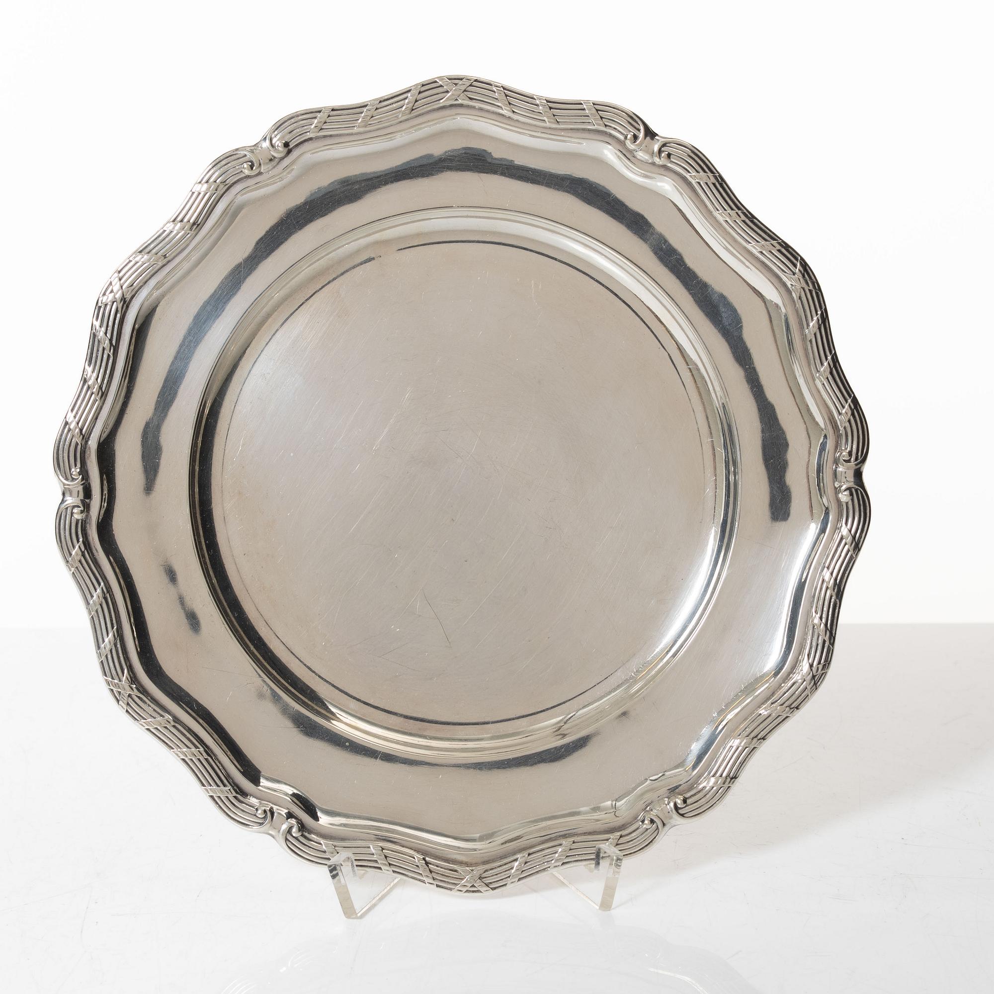 Fat, 2 st, silver, rokokostil, bl.a. Silvervarufabriken F D Erlandsson, Kristianstad 1926.
