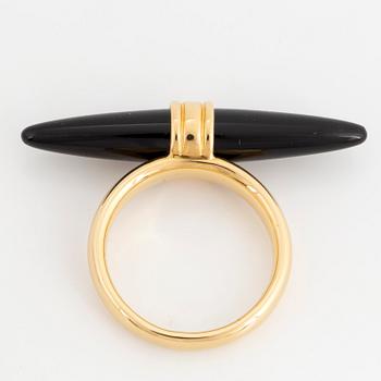 Gold and onyx ring, Engelbert.