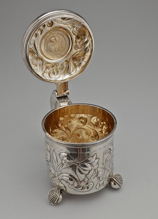 DRYCKESKANNA, silver barockstil, Juvelerare A Öijving, Gävle 1948. Totalvikt ca 1130 gr.