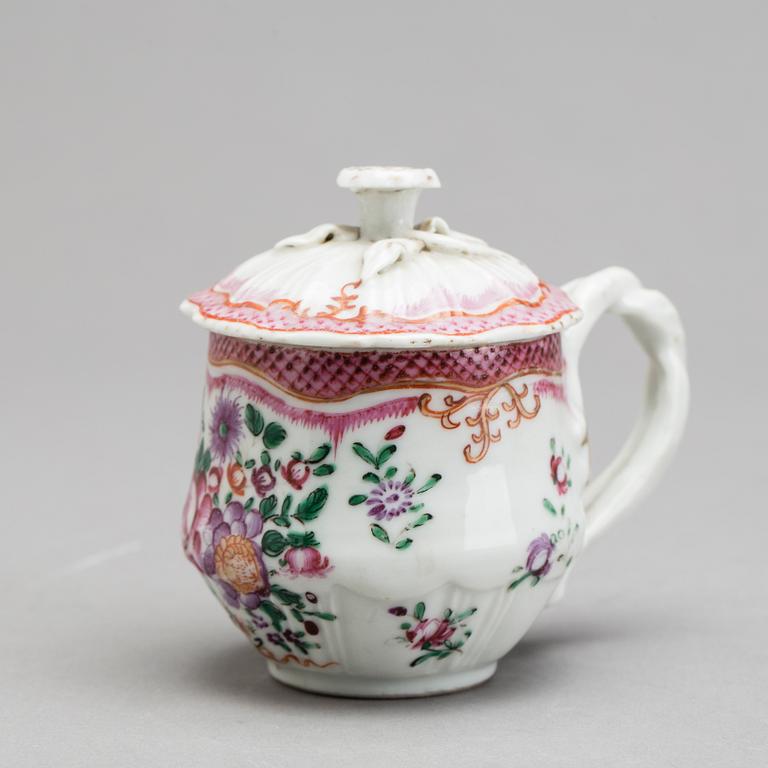 CUSTARD CUP WITH LID, Qing dynasty China 18th century.