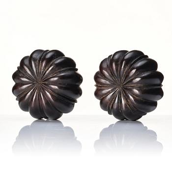 Weiqiaskar med lock, ett par, hardwood, Kina.