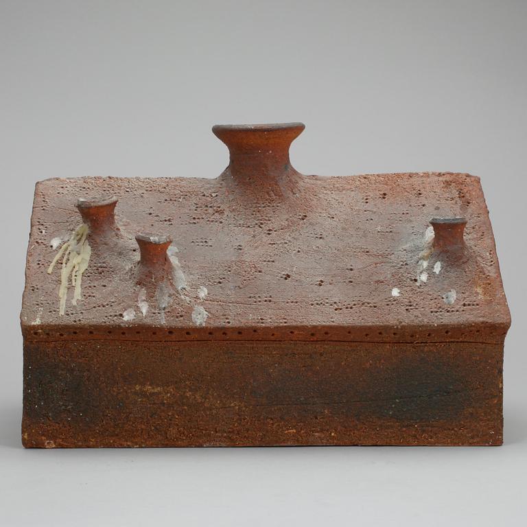 FIGURIN, keramik, Francesca Mascitti-Lindh, Arabia, monogramsignerad FM.