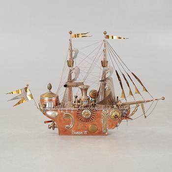 SKULPTUR, signerad och daterad -75.