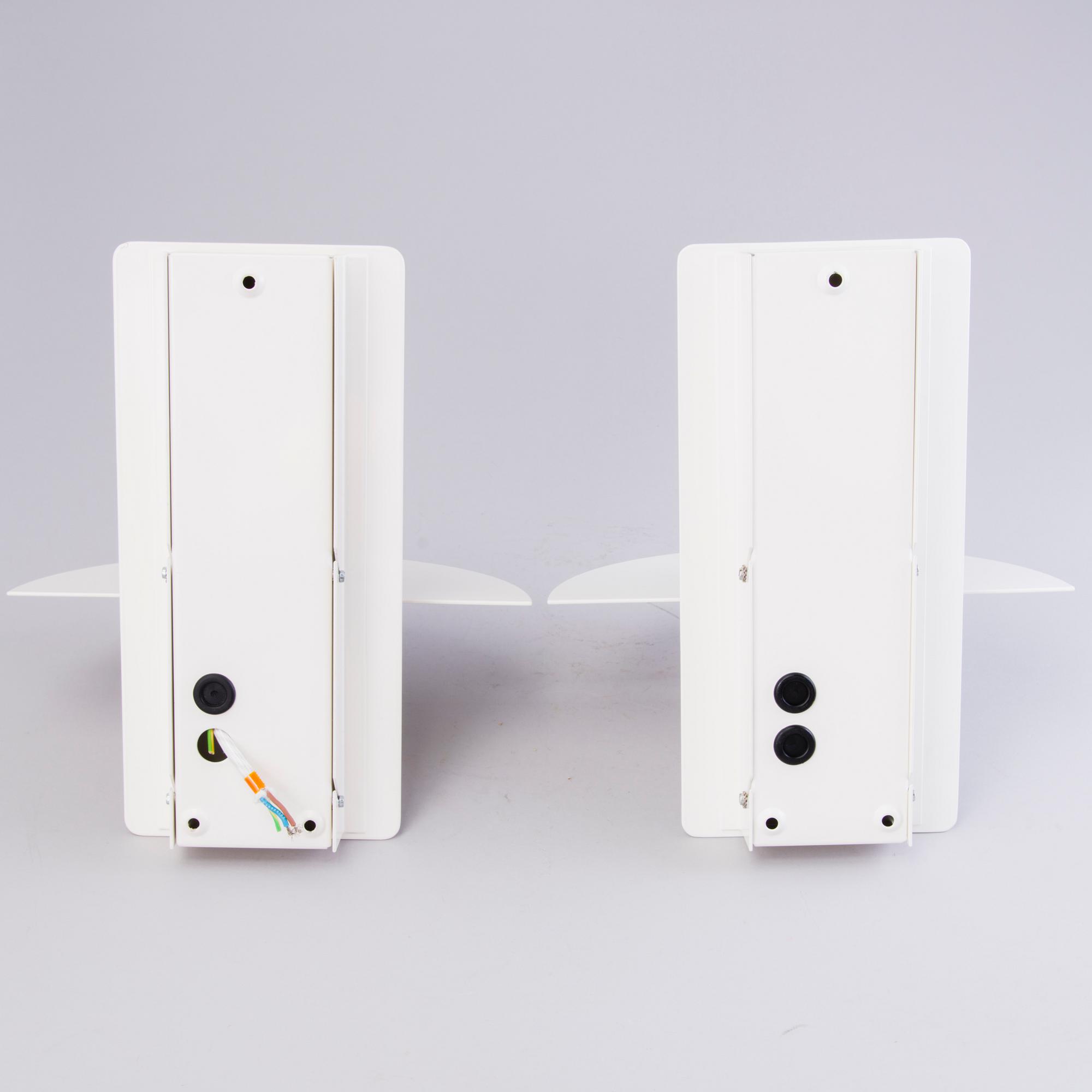 JOACHIM LEPPER, seinävalaisinpari, "Saturn", Louis Poulsen, Tanska.