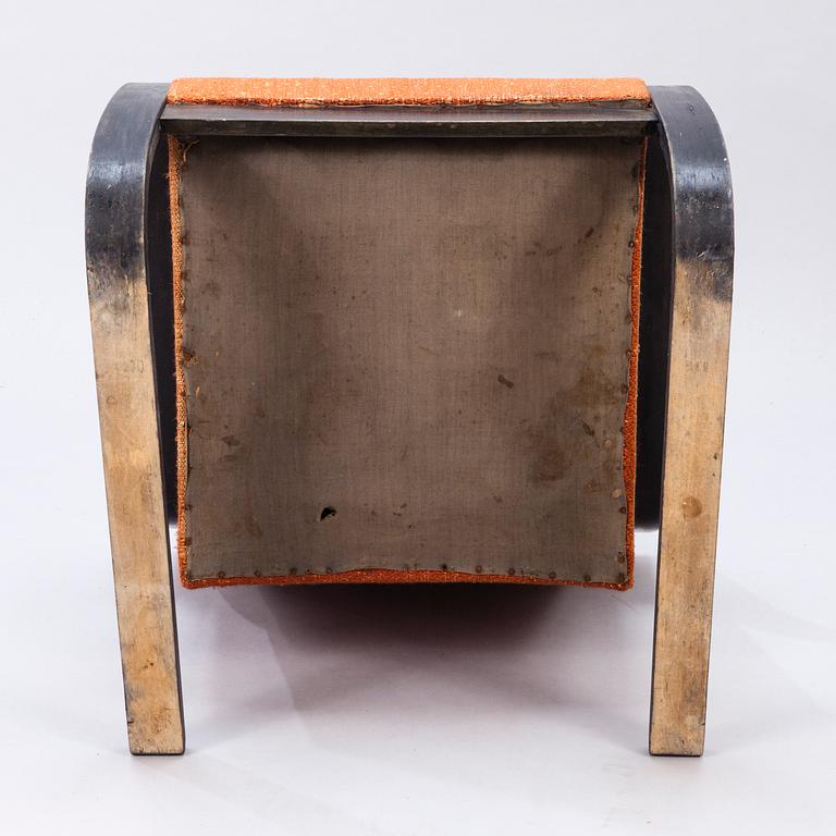 ALVAR AALTO, A 1930's '34' armchair for O.Y. Huonekalu- ja Rakennustyötehdas A.B.