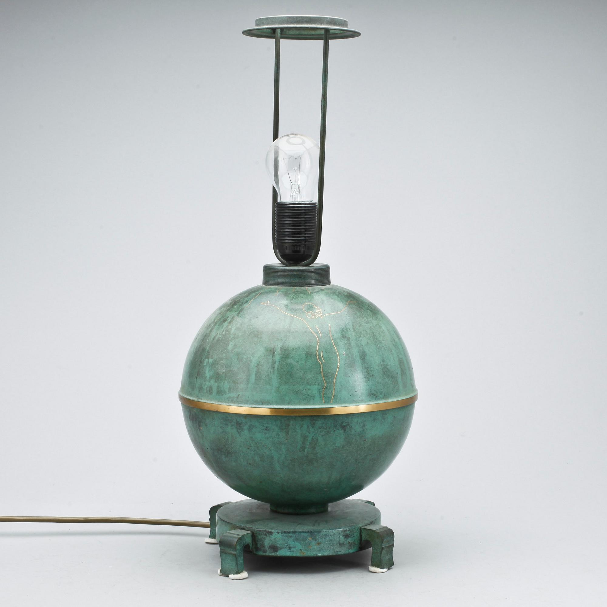 BORDSLAMPA, metall, 1900-talets första hälft.
