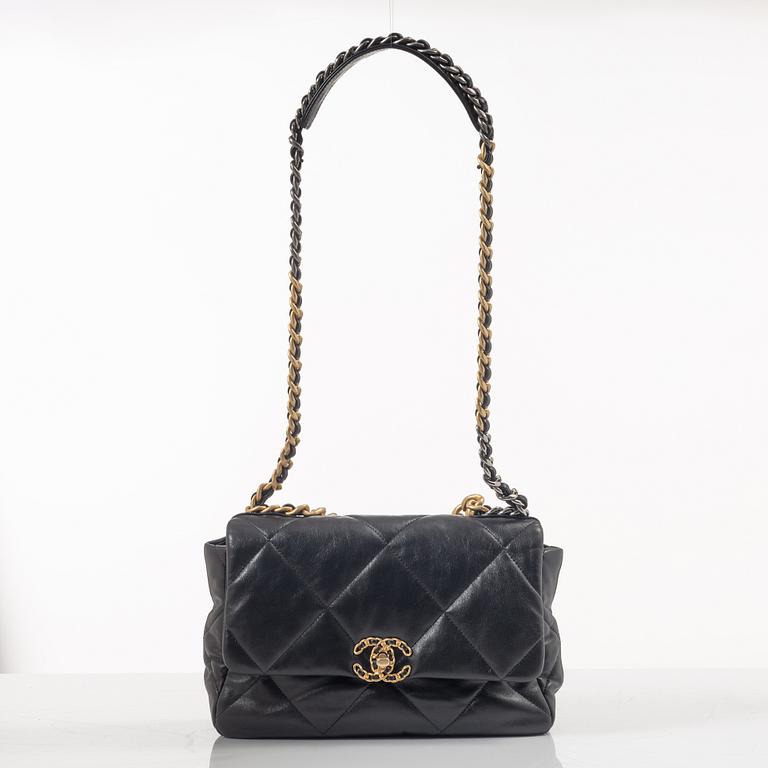 Chanel, bag, "19 Medium Flap Bag".