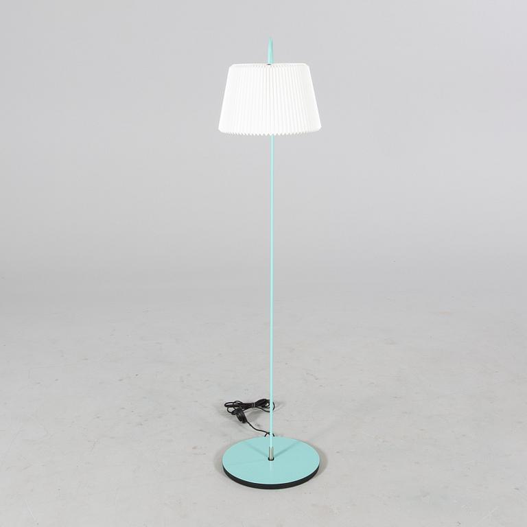 Harrit-Sørensen & Samson, a 320 Snowdrop floor lamp le Klint Denmark 21st century.