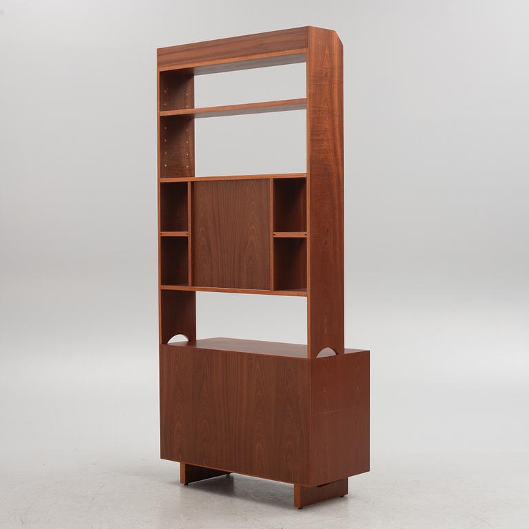 Josef Frank, a model B2112 bookcase, Firma Svenskt Tenn, post 1985.