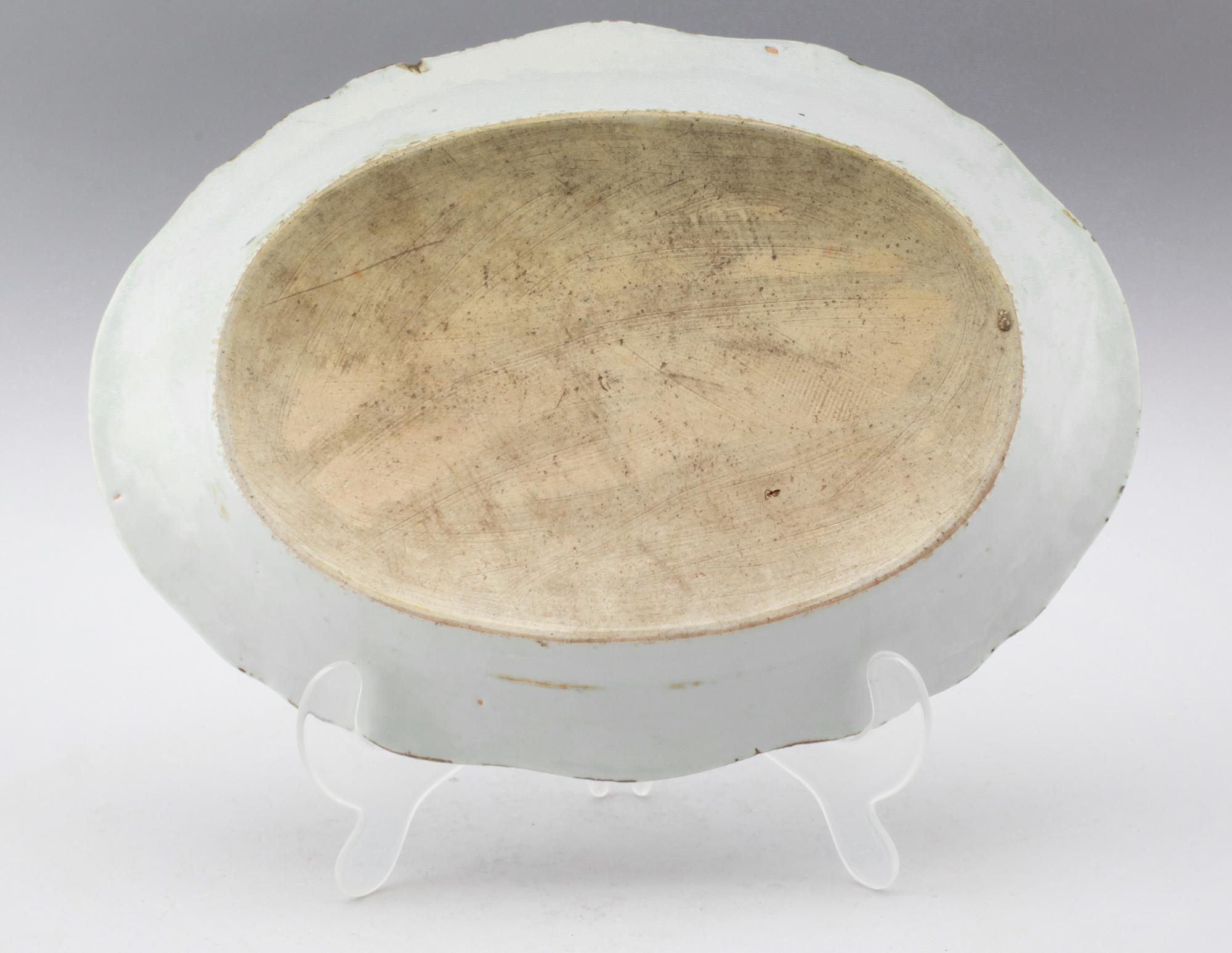 STEKFAT, porslin, Kina, Qianlong 1736-1795.