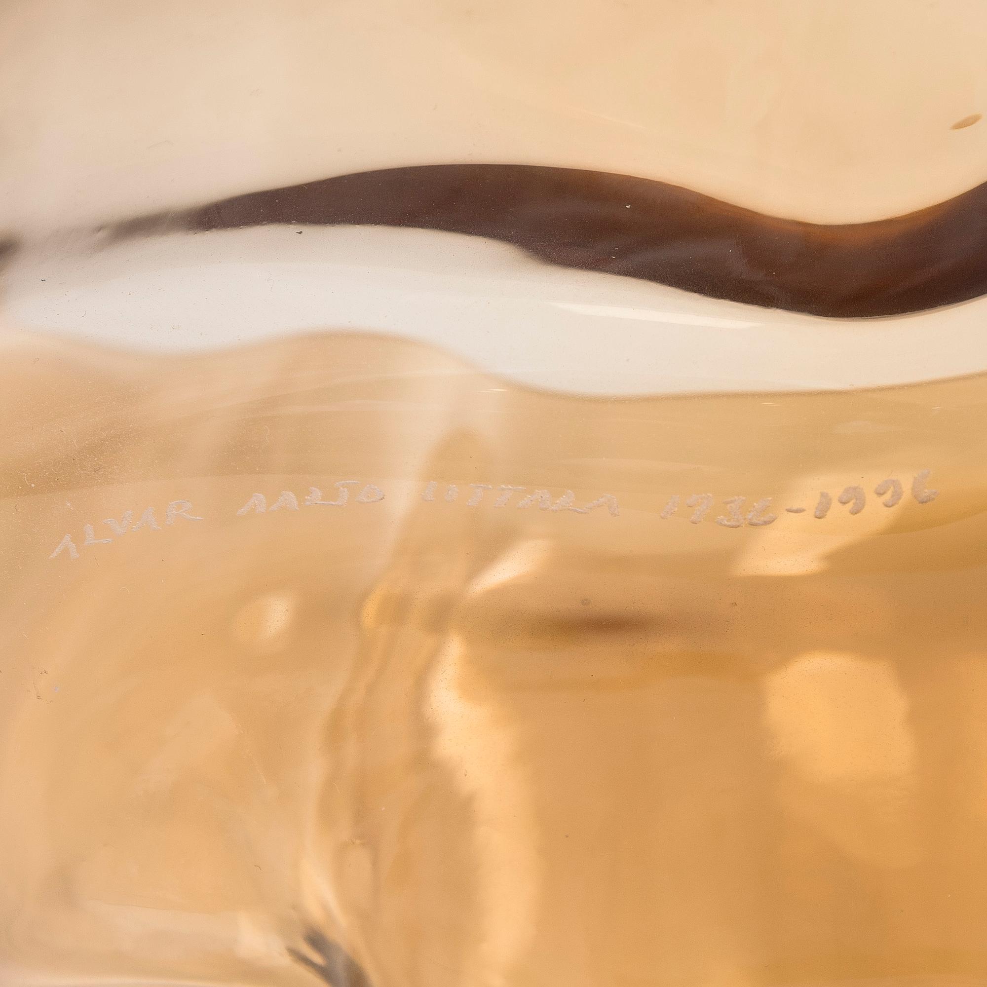 Alvar Aalto, maljakko, 3030, signeerattu Alvar Aalto Iittala 1936-1996.