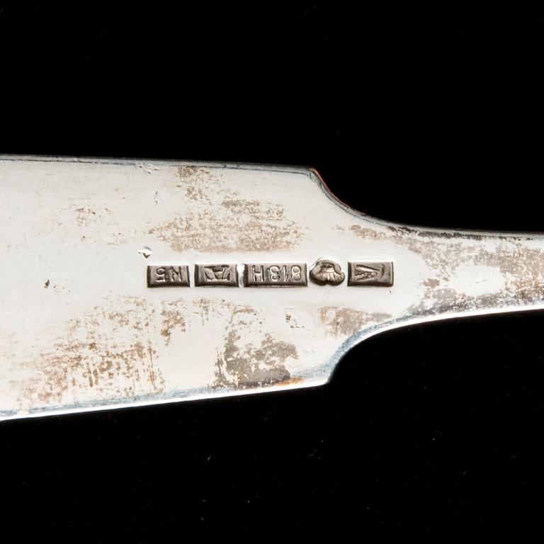 PARTI BESTICK, 44 delar, silver, "Mussla", finska stämplar, 1918-50. Tot vikt 1084,8 g.