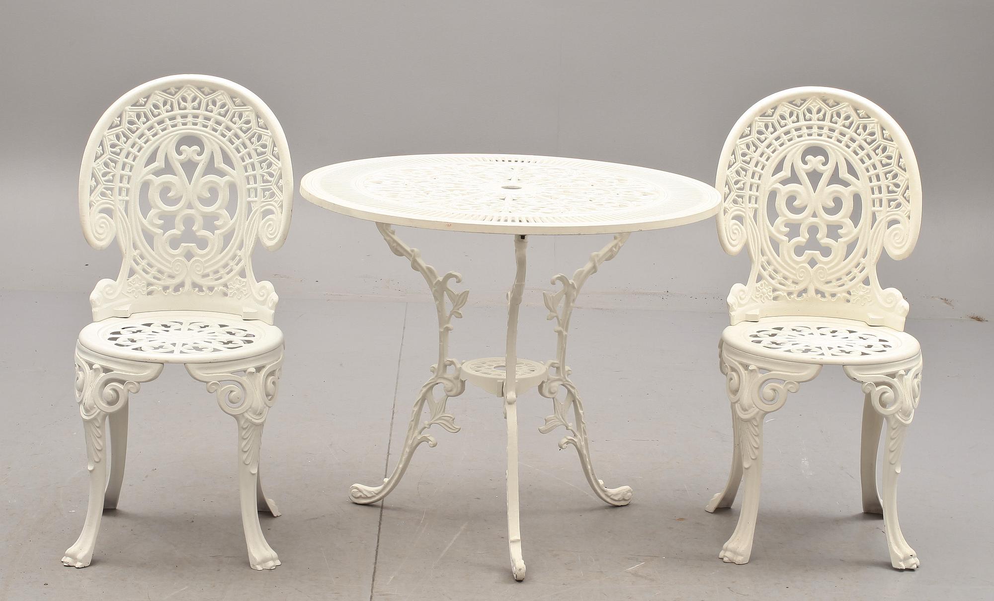 TRÄDGÅRDSMÖBLEMANG, 4+1, 2000-tal.