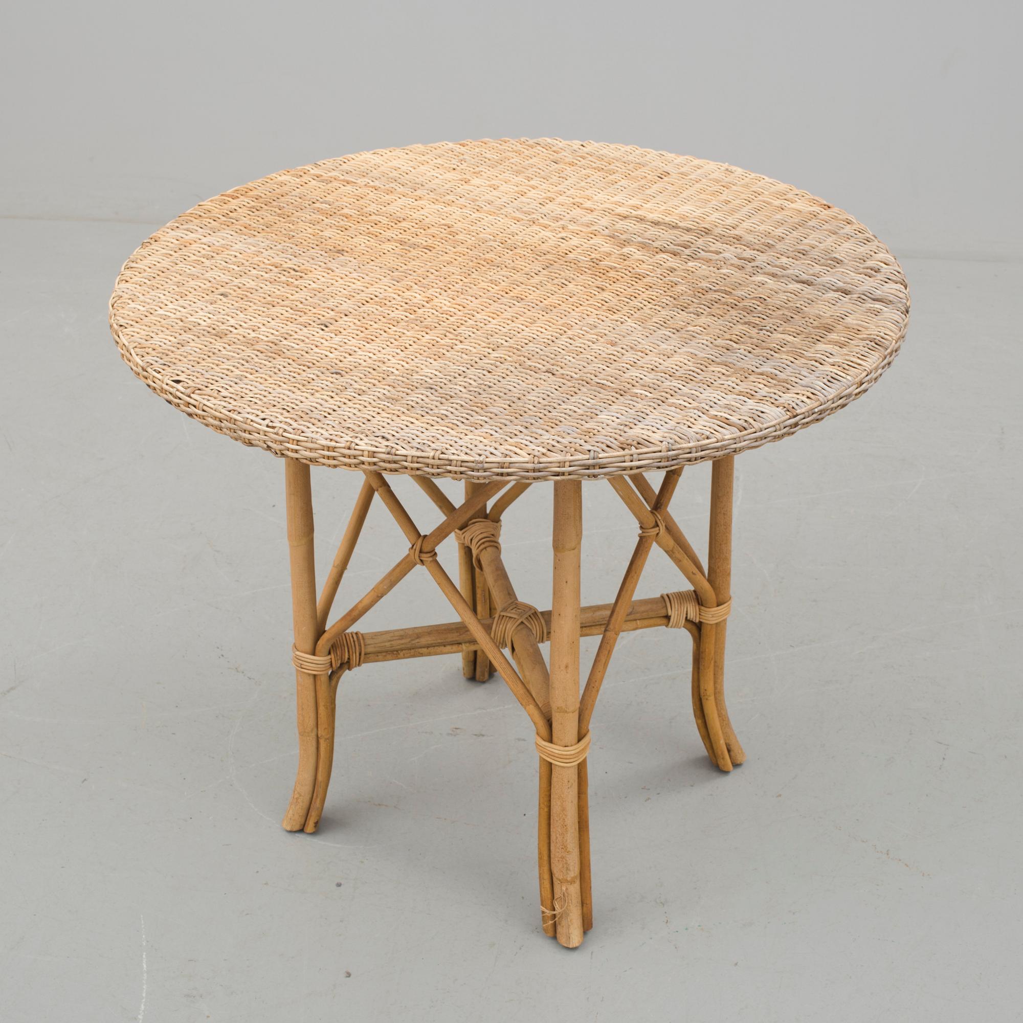 MÖBELGRUPP, 5 delar, rotting, 1900-talets andra hälft.