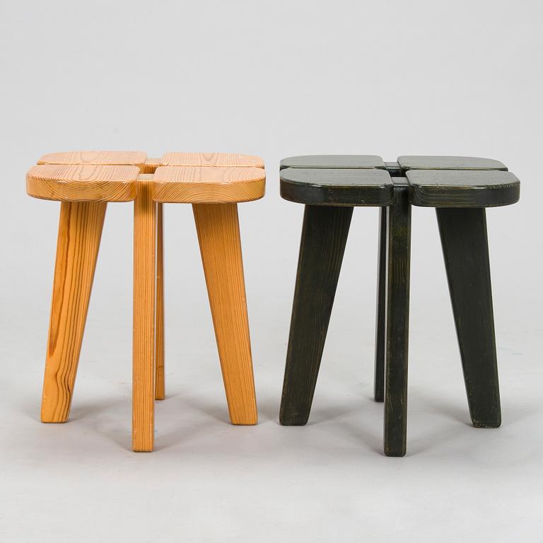 Rauni Peippo, a pair of stools "Apila" (Four-leaf clover) for Oy Stockmann Ab, Keravan Puusepäntehdas, Finland.