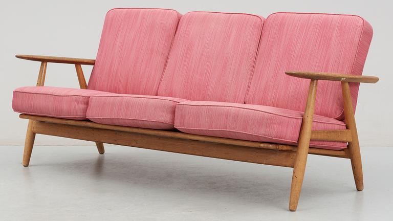 SOFFA, "Cigarren", Hans J Wegner för Getama, Danmark, 1900-talets mitt.