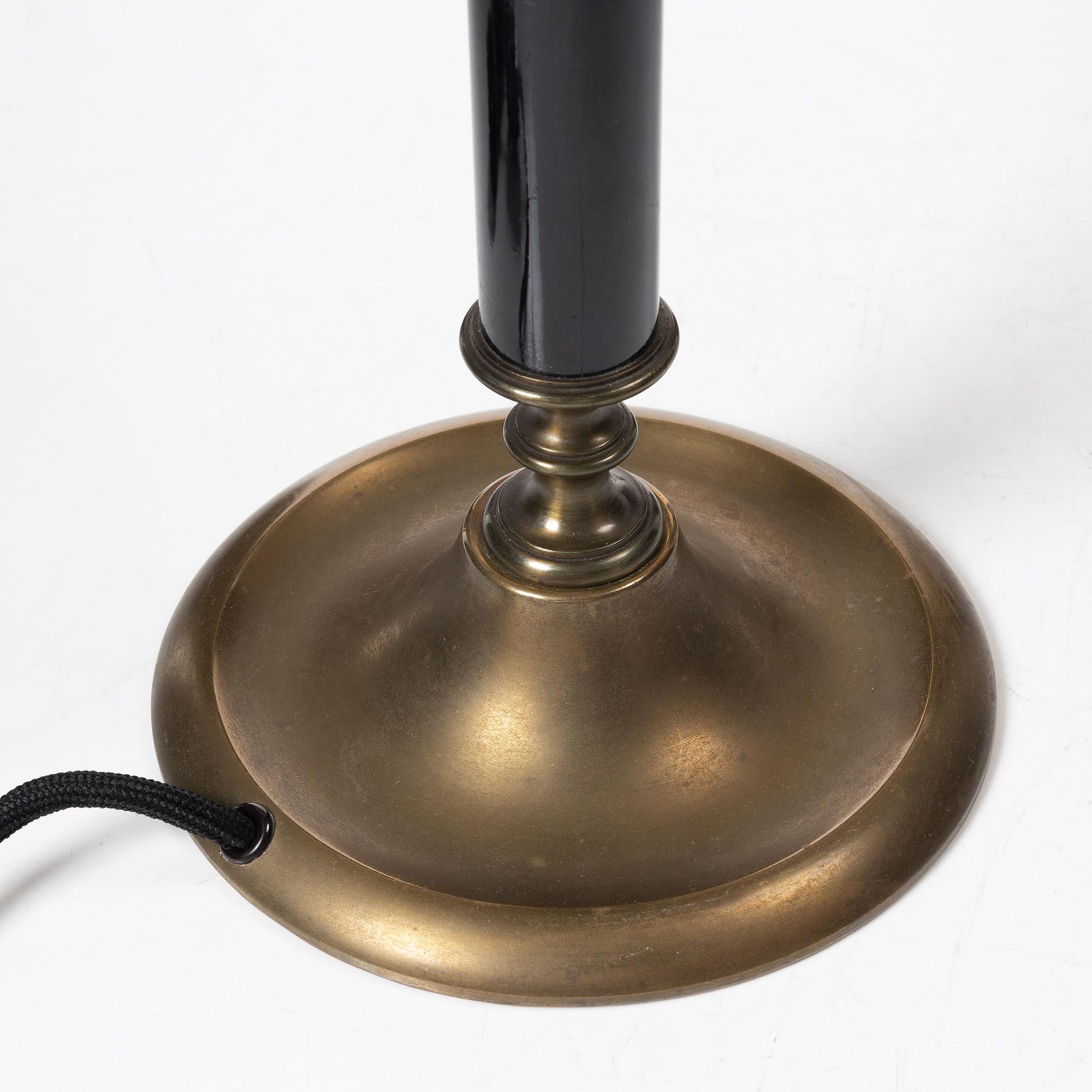 Melchior Wernstedt, a table lamp model "25760", Nordiska Kompaniet, 1920s.