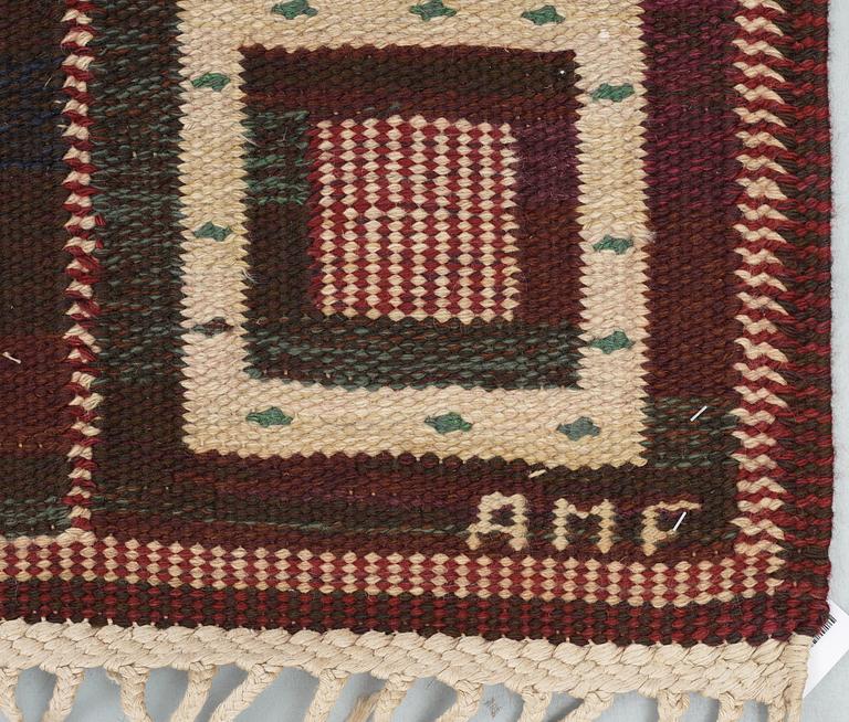 CARPET. "Tvistrutan". Rölakan (flat weave). 256 x 238,5 cm. Signed AB MMF AMF.