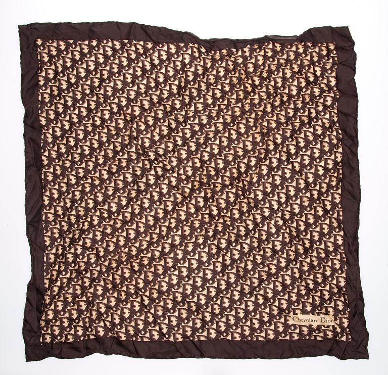 HUIVEJA, 2 kpl, Christian Dior.