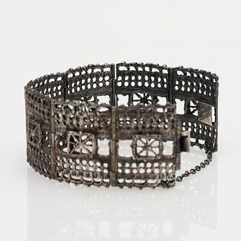 ARMBAND, silver. P. Sarpaneva, Åbo 1973.