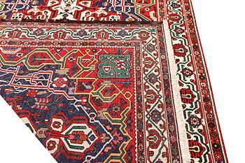 A Bakhtiari carpet a. 310 x 211 cm.
