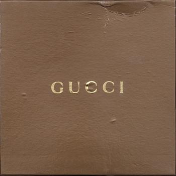 SCARF, Gucci.