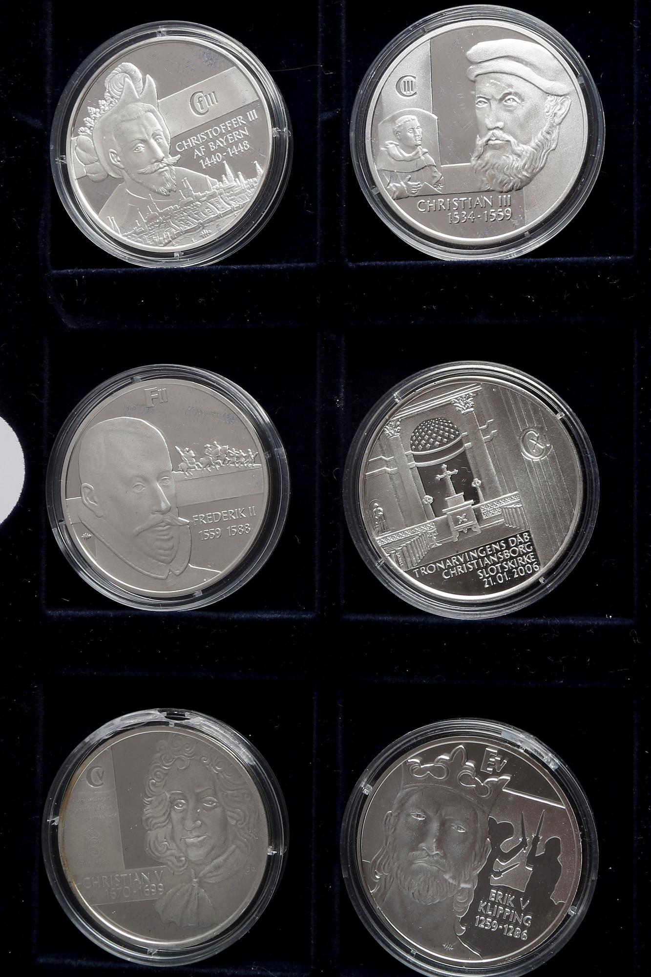 Medaljer 22 st "Danska regenter" silver 1900-talets senare del.