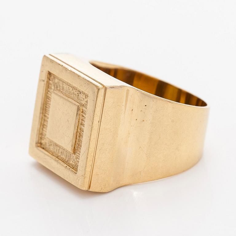 Sormus, 18K kultaa, Tillander 1971.