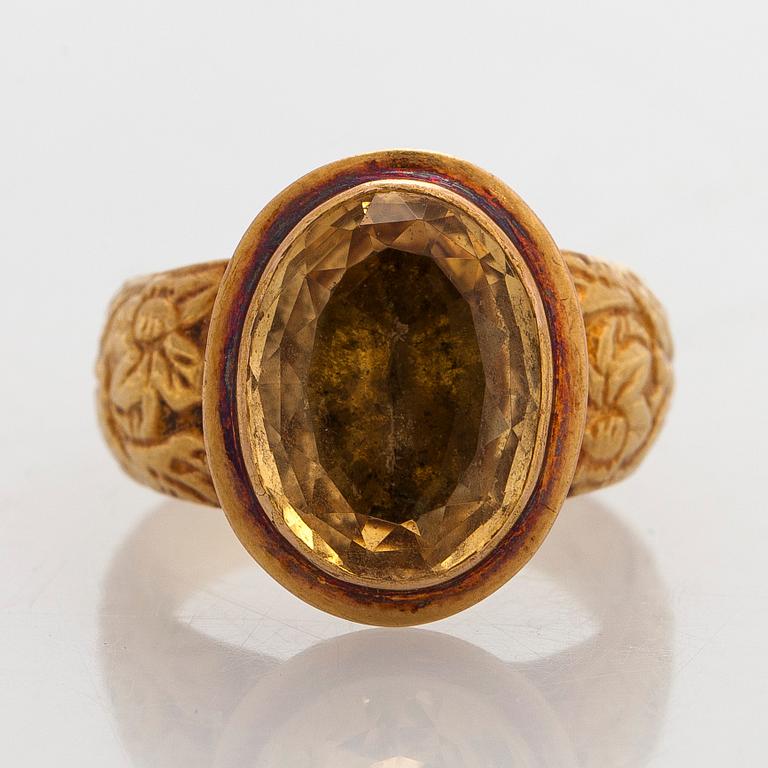 Ring, fasettslipad citrin, 18K guld, Finland 1851.