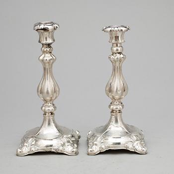LJUSSTAKAR, ett par, silver, Möllenborg, Stockholm, 1871.