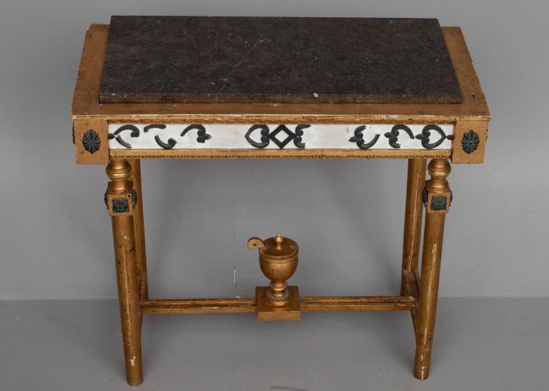 SPEGEL, KONSOLBORD, med PORFYRSKIVA,  sengustaviansk stil, 1900-talets början.