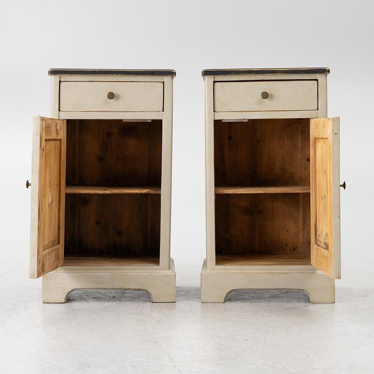 Bedside tables, a pair. Contemporary manufacture.